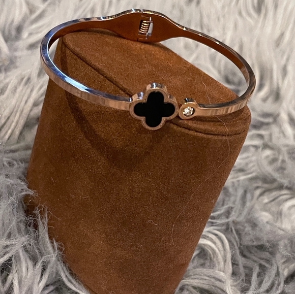 bracelet - Picture 2 of 3